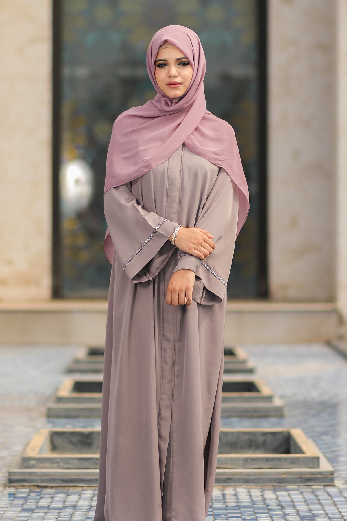 beautiful lilac open abaya with stones on sleeves
