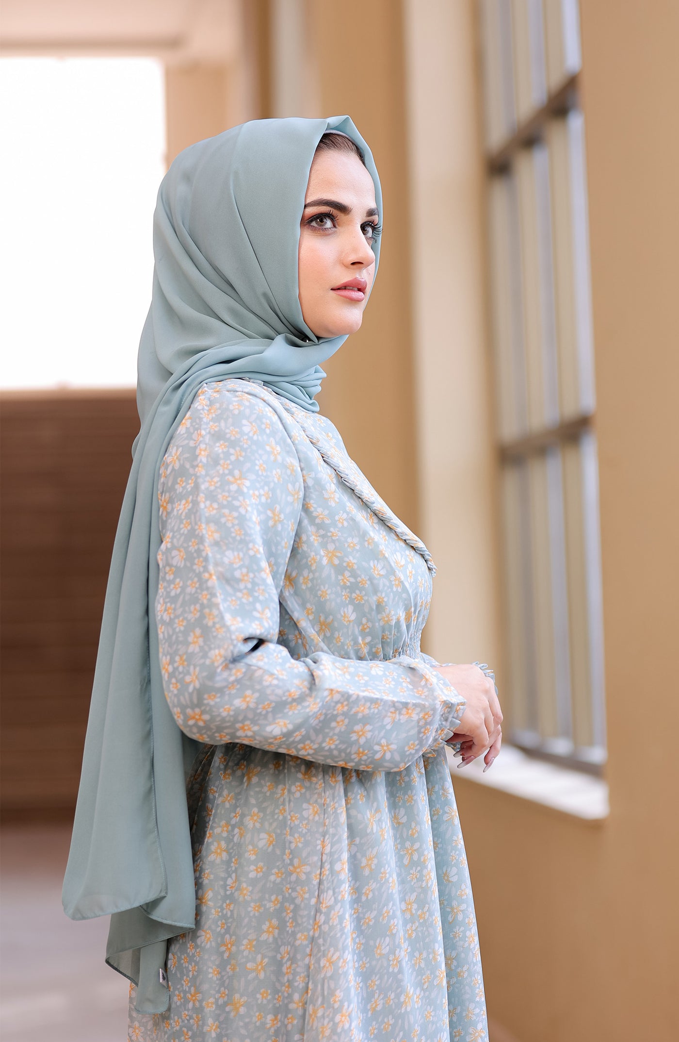 lady with modest maxi dress and hijab