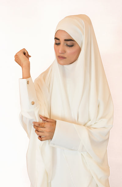 elegant white abaya online at Malbus