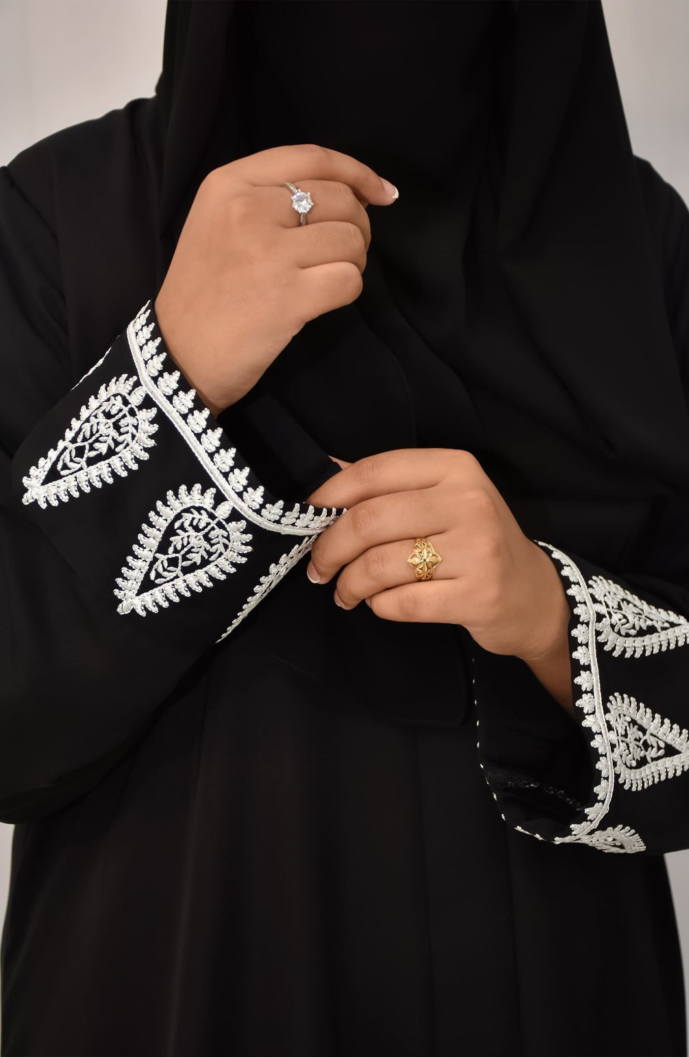 embroidered black abaya by malbus