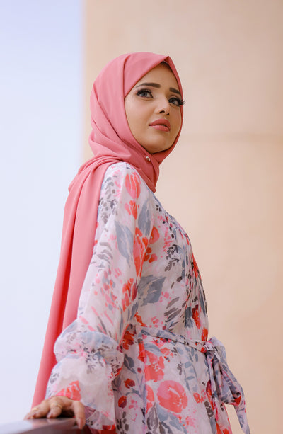abstract white floral print belted maxi with pink hijab