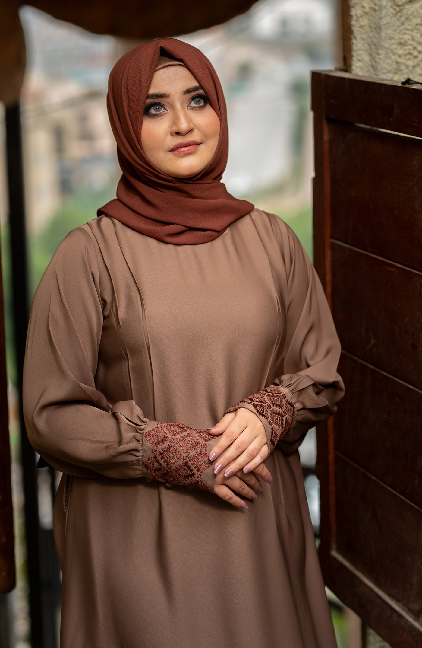 beige abaya in pakistan