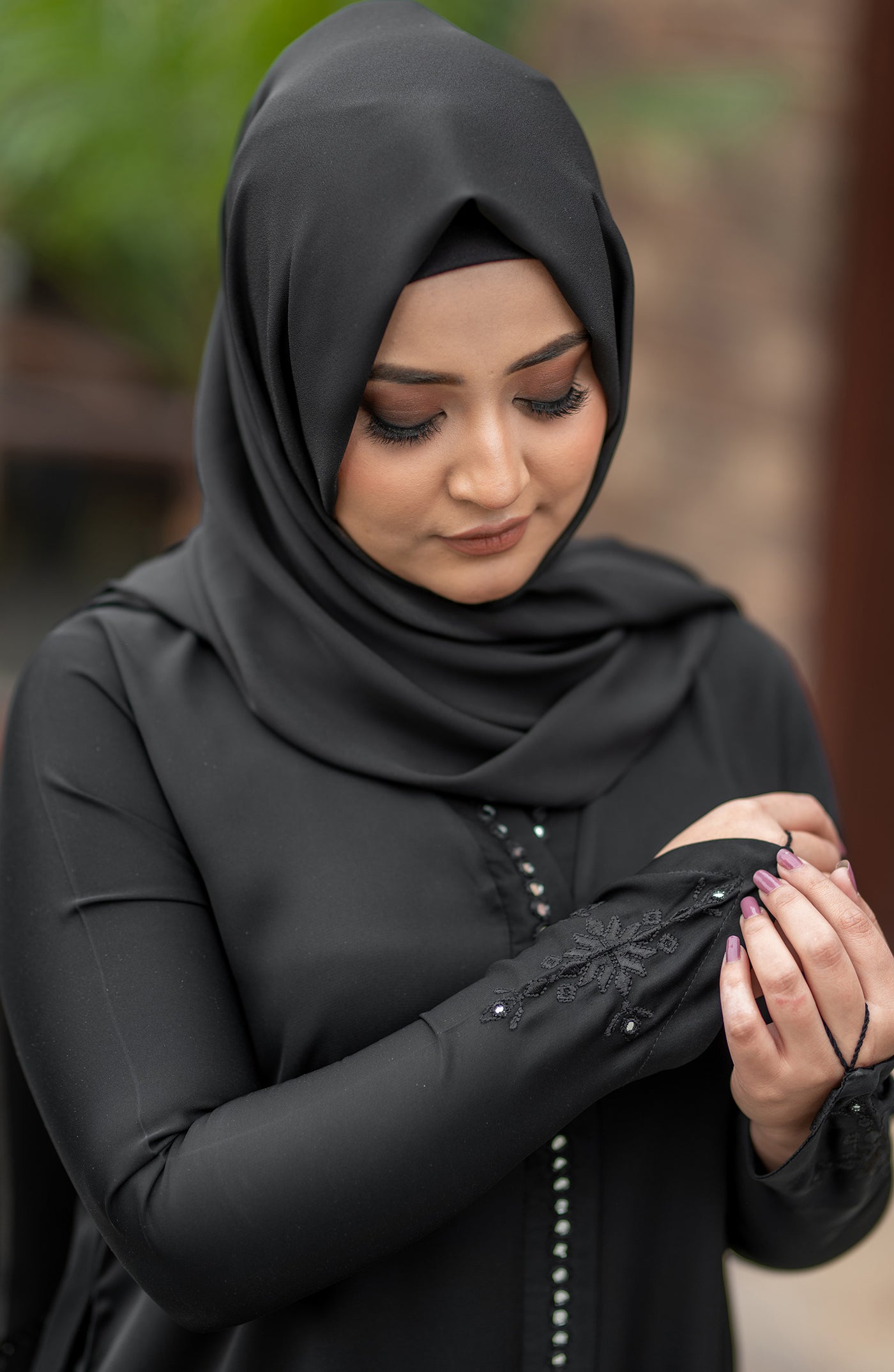 black abaya with embroidered sleeves