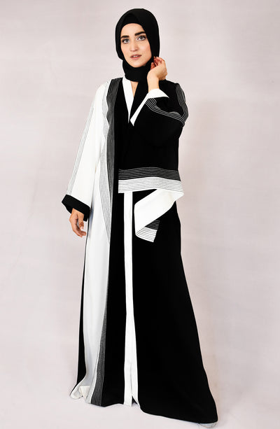 black and white abaya in Pakistan