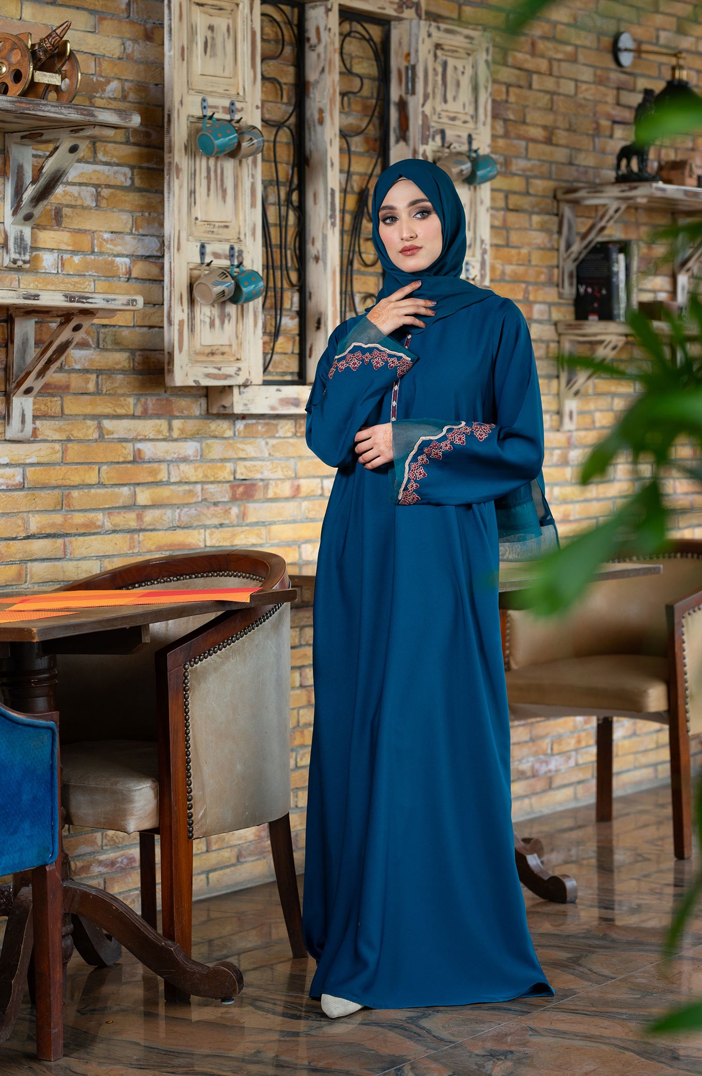 stylish zinc abaya for girls