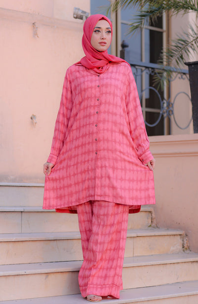 lady with hot pink loungewear & pink hijab in pakistan