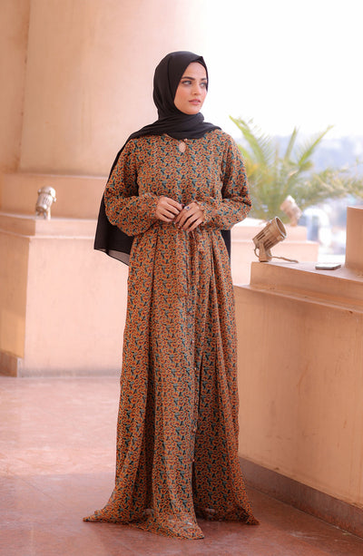  long maxi dress with round neckline and loose sleeves