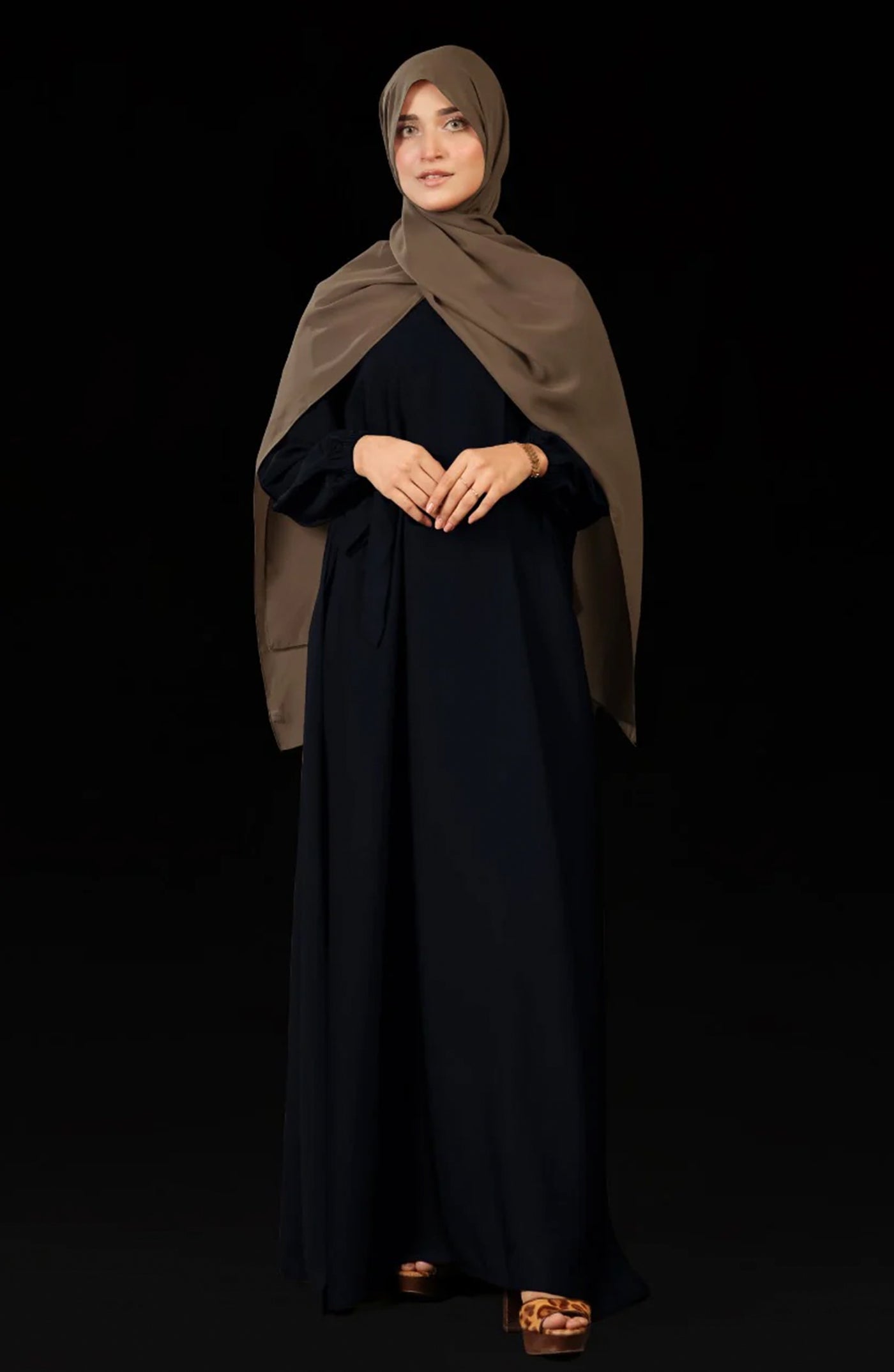 front closed navy blue casual abaya in pakistan