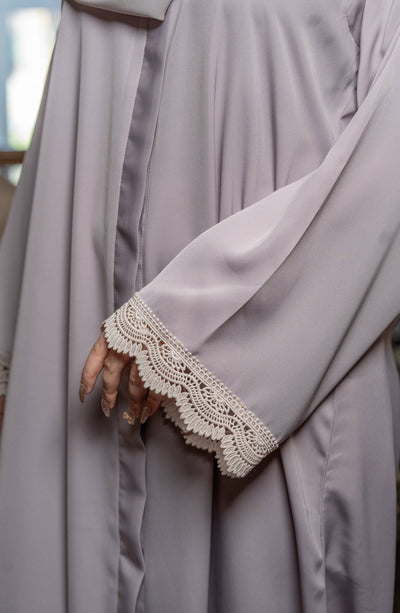laced sleeved abaya