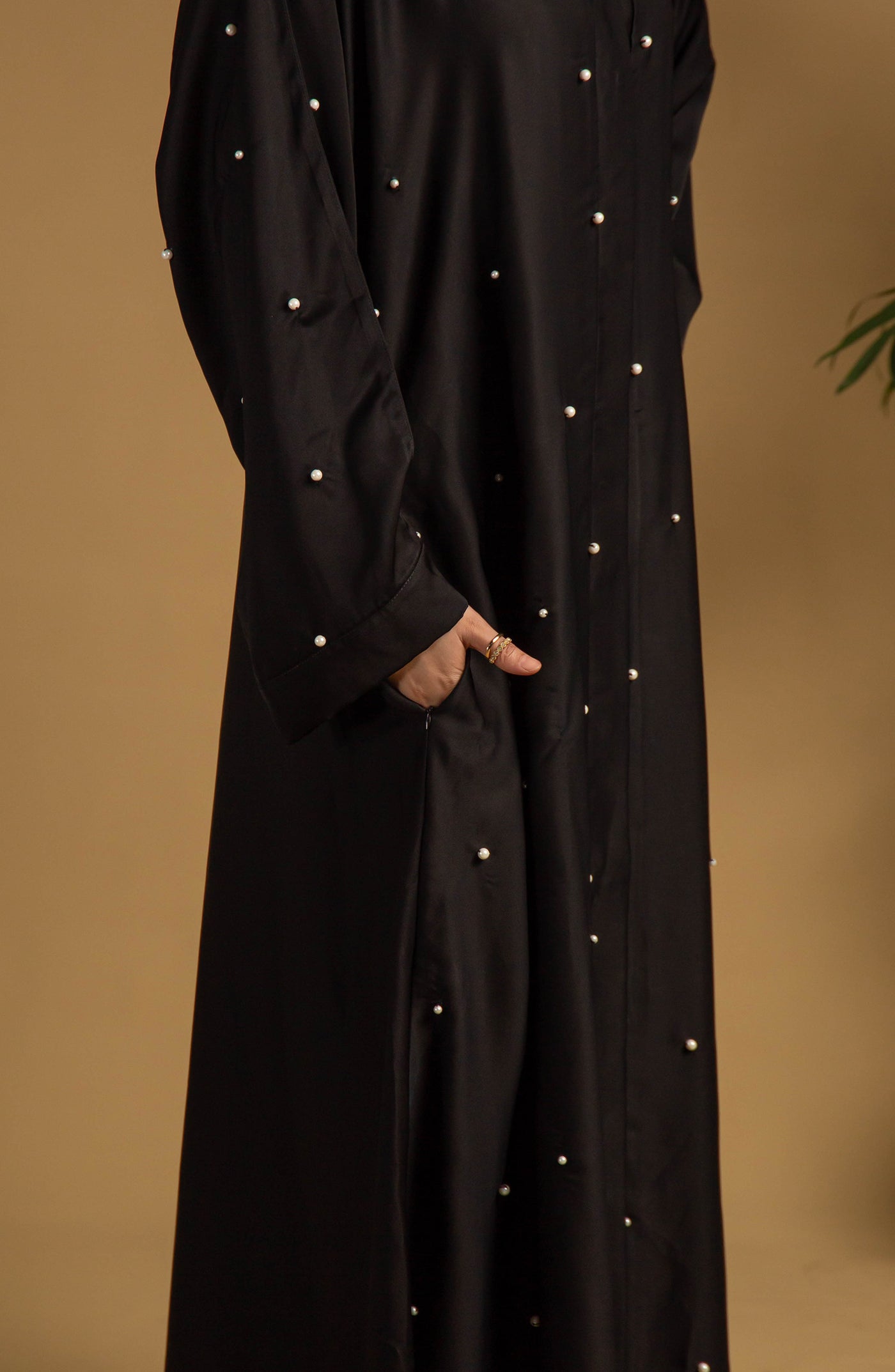 ravishing pearl abaya in black