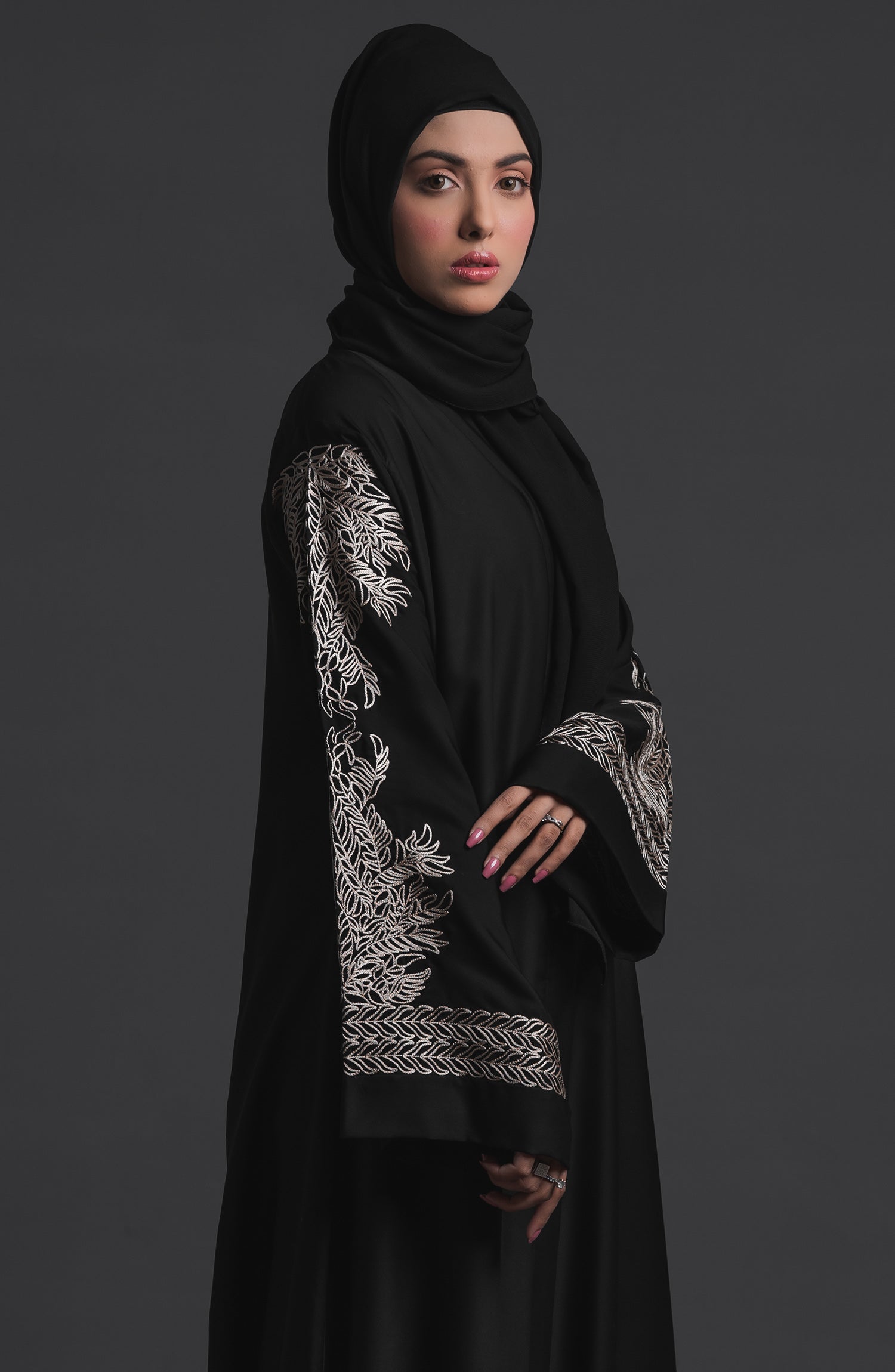 Black Rigel Abaya With Embroidered Sleeves – Malbus