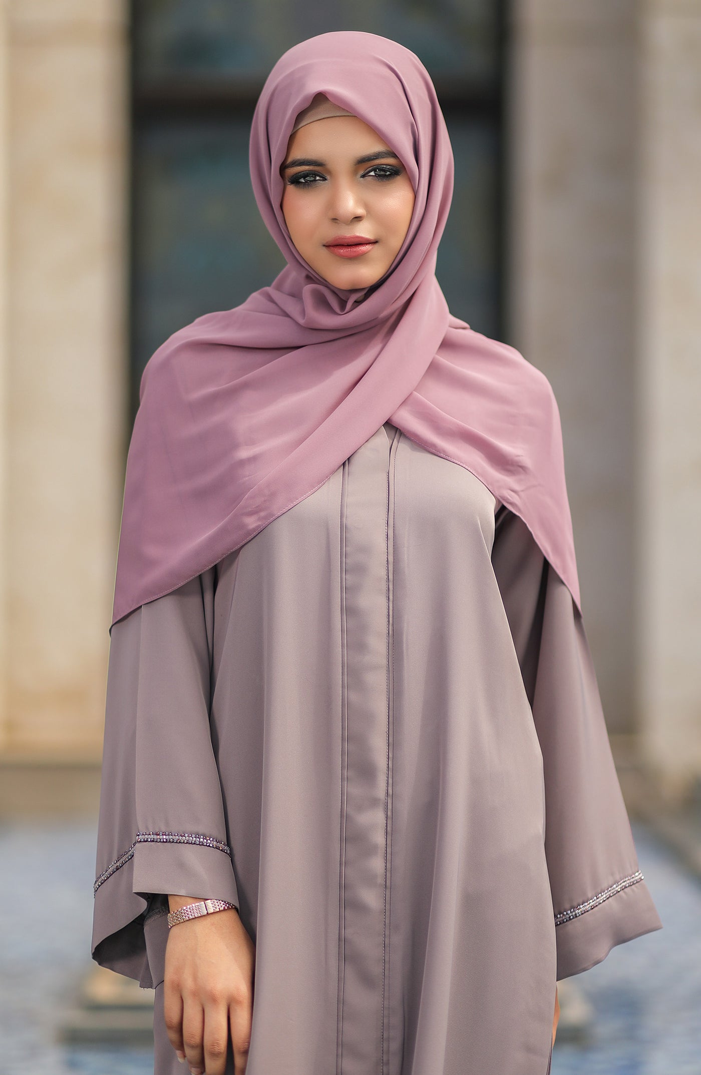 beautiful lilac open abaya with stones on sleeves