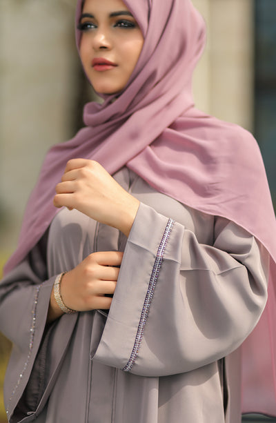 lilac open abaya with pink hijab