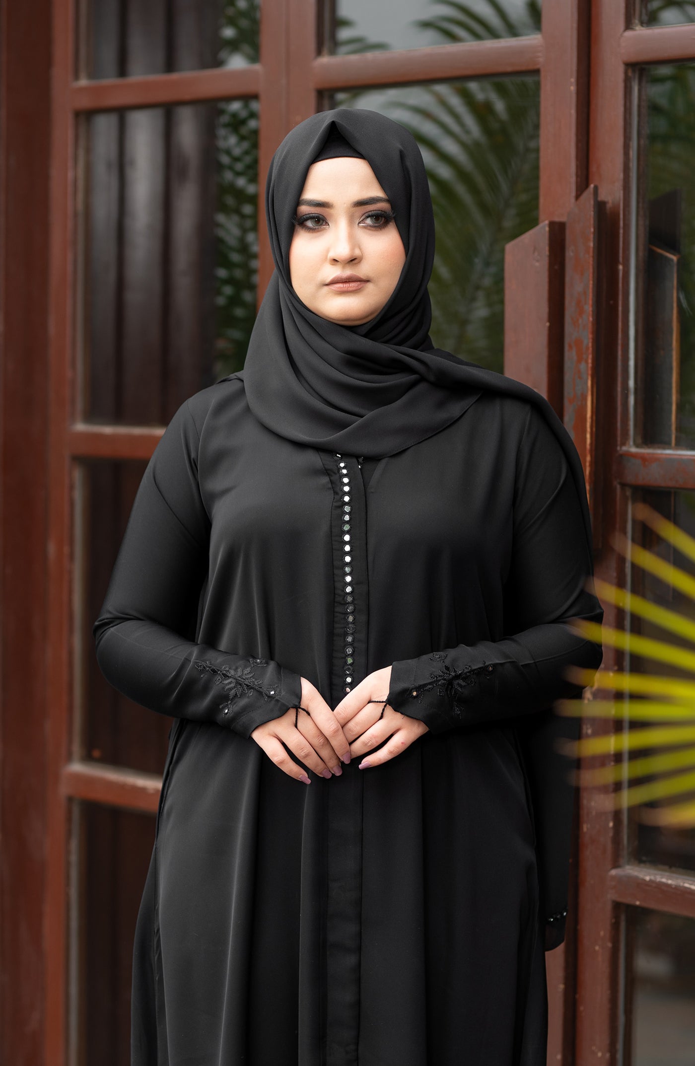 black embroidered abaya with side pockets