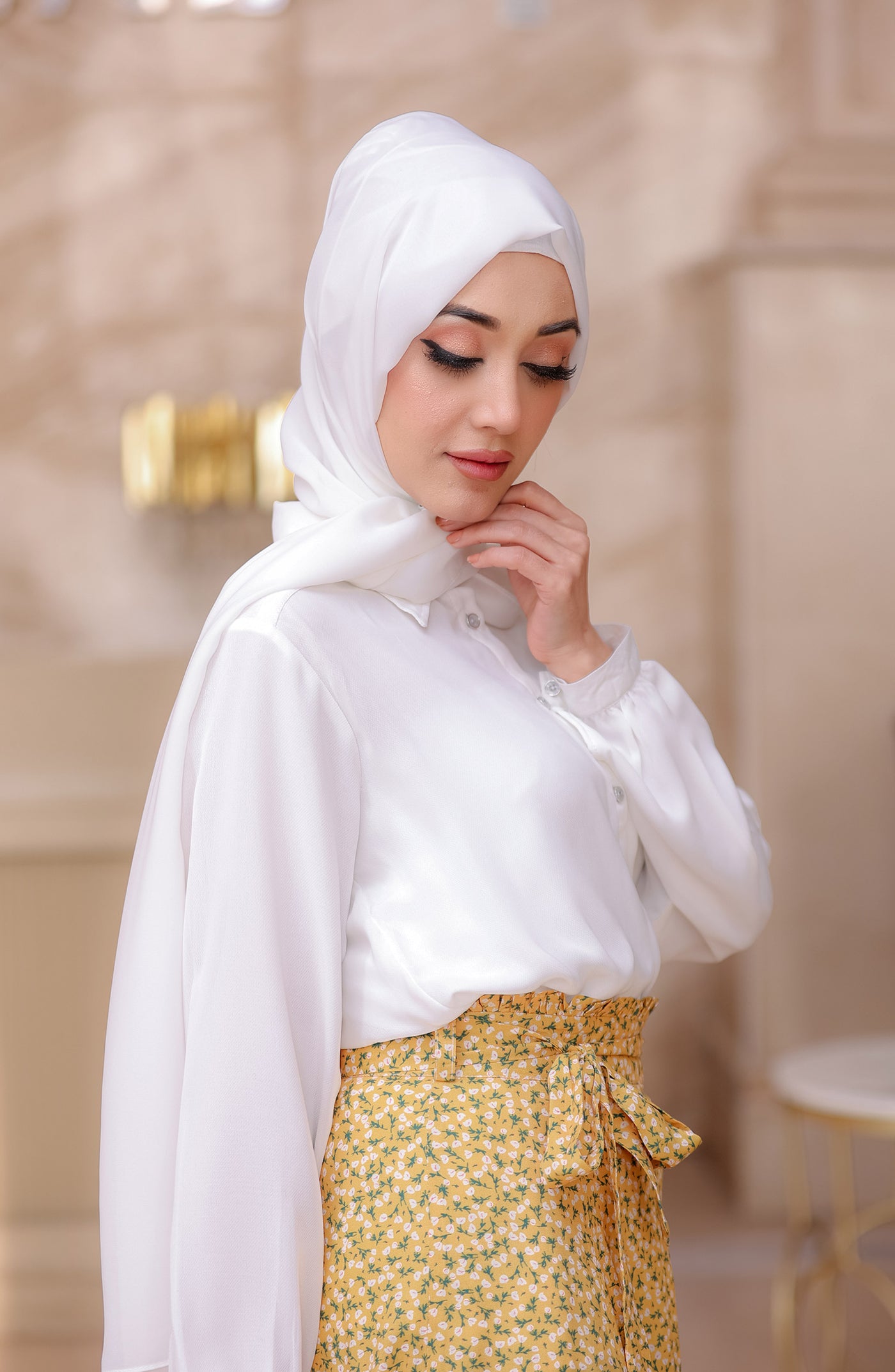 ladies skirt with white hijab & top in pakistan