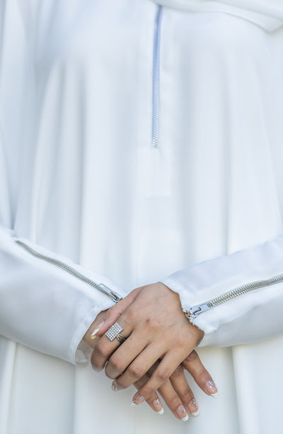 beautiful zipper abaya in white colour